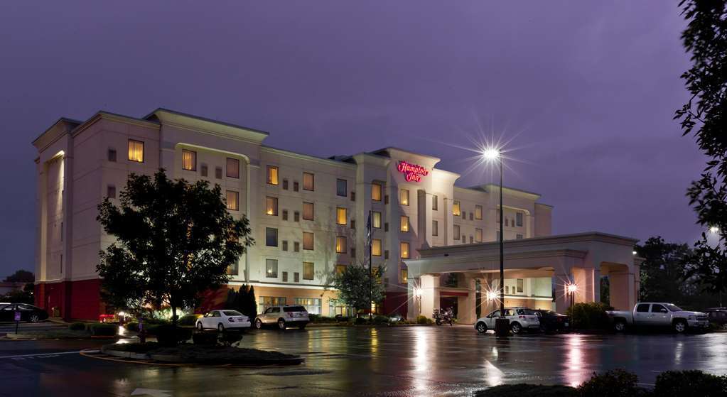 Hampton Inn South Plainfield-Piscataway Exterior foto
