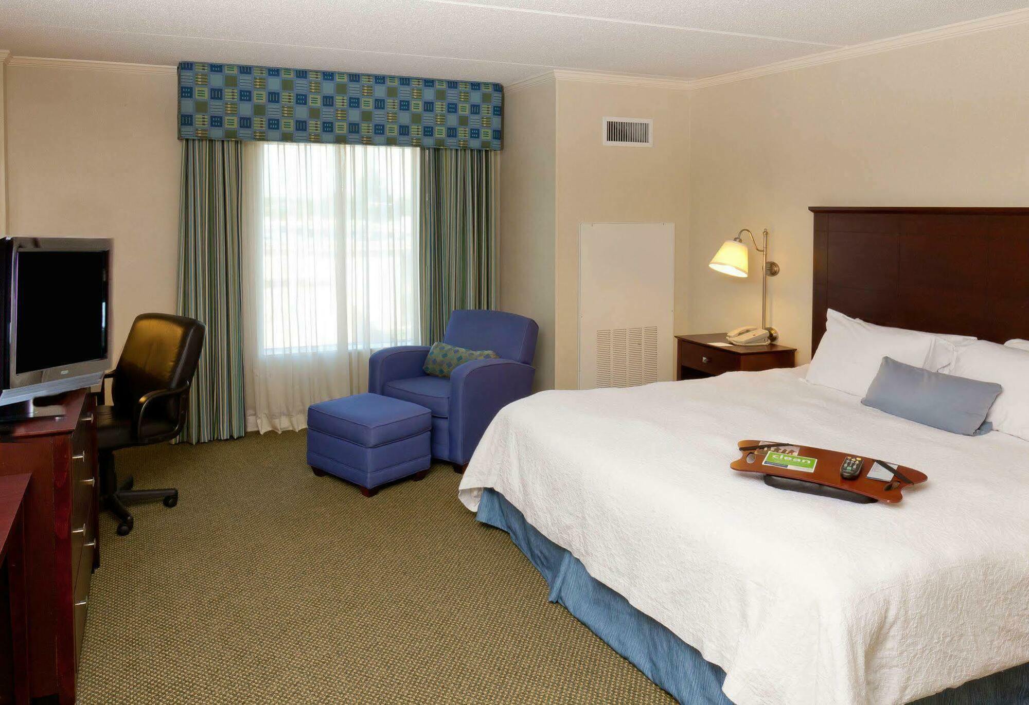 Hampton Inn South Plainfield-Piscataway Exterior foto